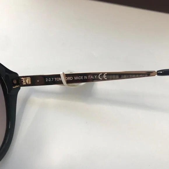 New authentic Tom Ford TF 576 01B Lisa-02 Sunglass Tom Ford Lisa-02 FT0576/S 52G 54 Sunglasses | Shade Station main image 4
